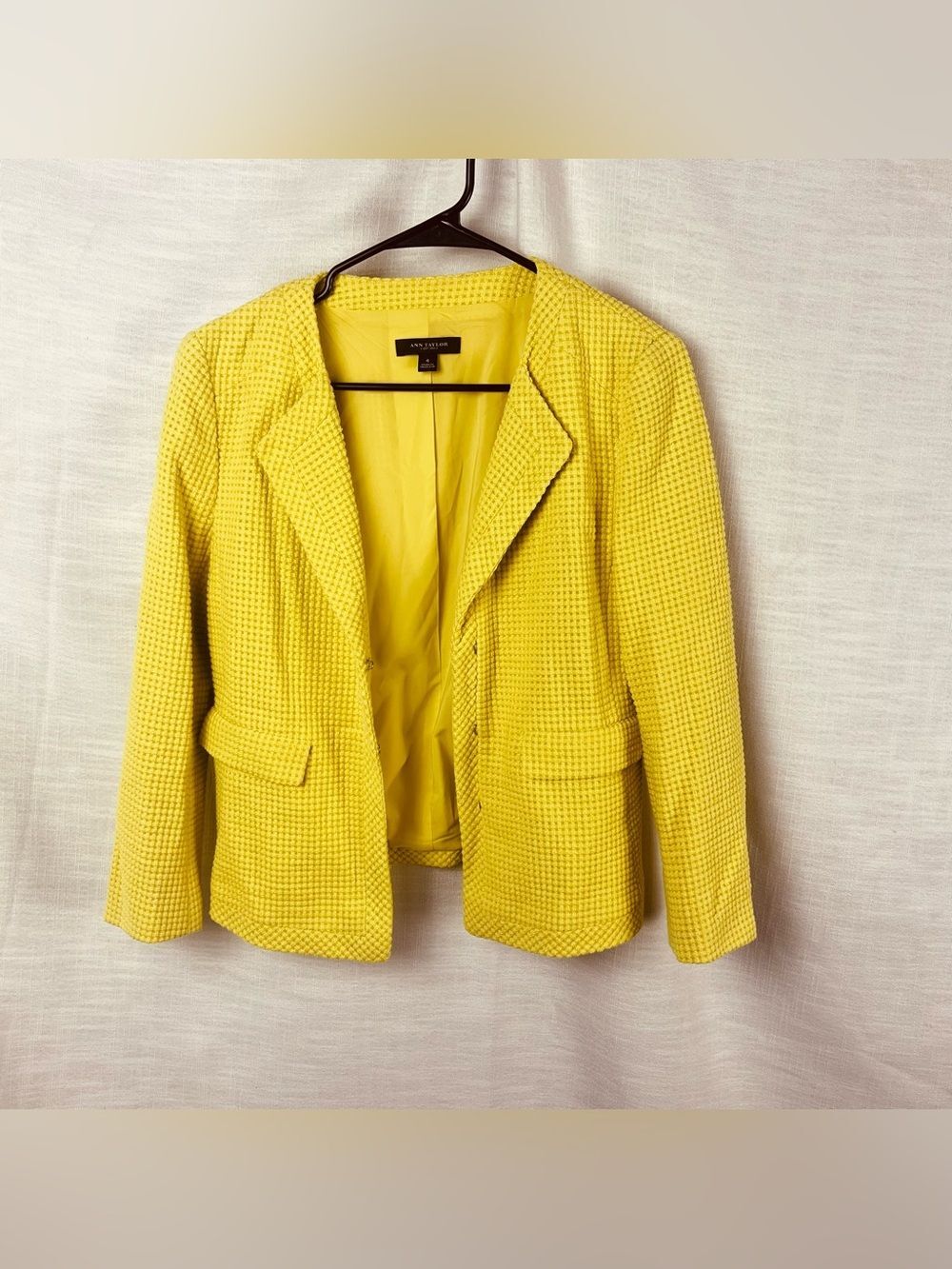 Ann Taylor Yellow Waffle Textured Women's Blazer Size 4 Summer Lightweight